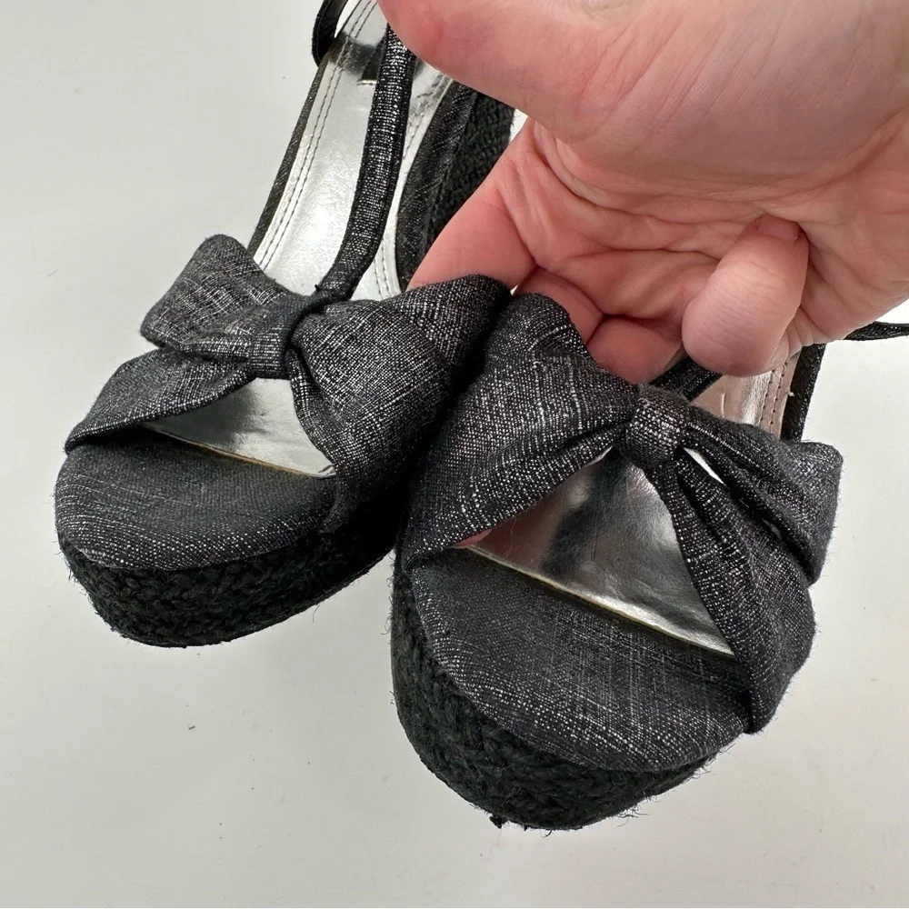 White House Black market sandals size 8.5 silver denim platform espadrilles